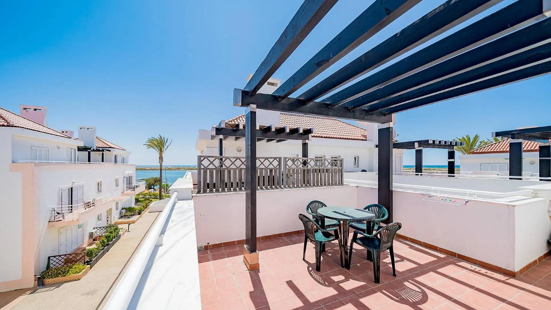 Traditional Seaside Tavira Apartment Cabanas De Tavira