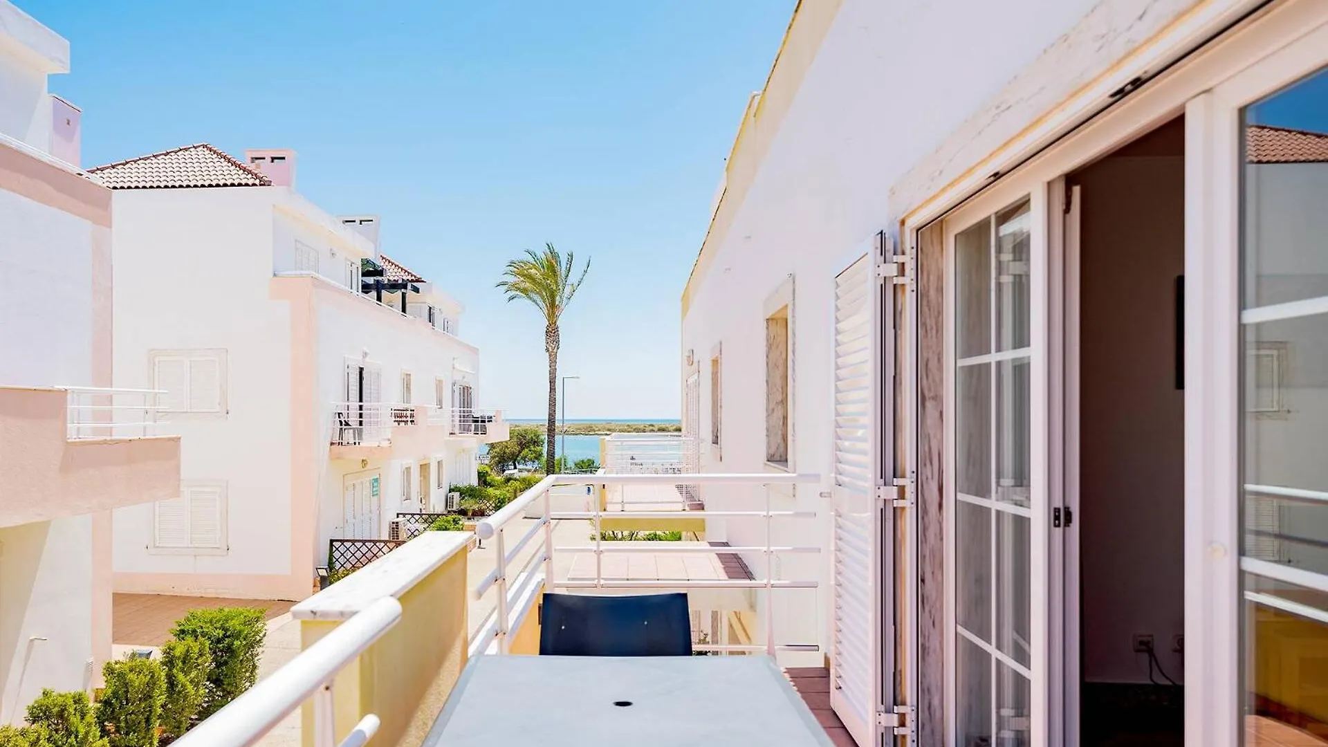 Traditional Seaside Tavira Apartment Cabanas De Tavira